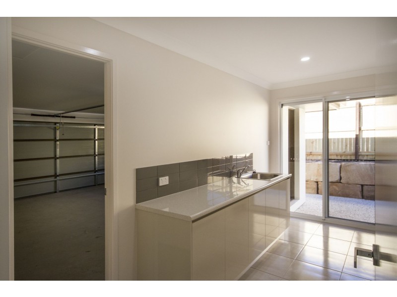 13 Pineview Drive, Beerwah QLD 4519