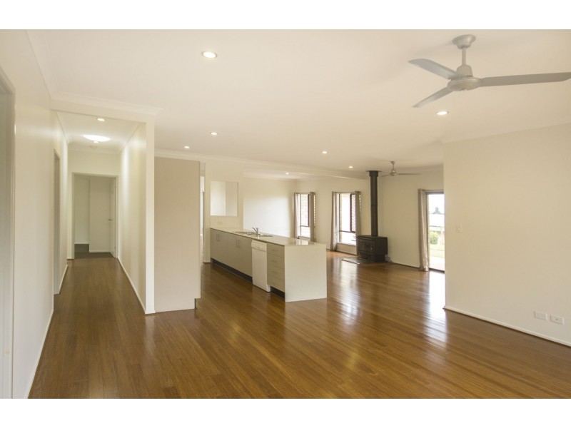 4 Greenhills Esplanade, Maleny QLD 4552