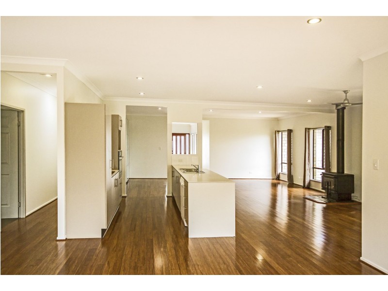 4 Greenhills Esplanade, Maleny QLD 4552