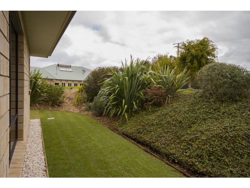 4 Greenhills Esplanade, Maleny QLD 4552