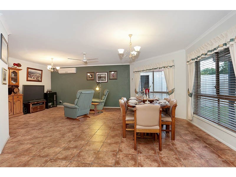 63 Pinelands Drive, Beerwah QLD 4519