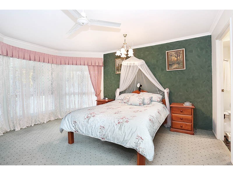 63 Pinelands Drive, Beerwah QLD 4519