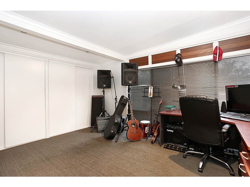 21 Old Landsborough Rd, Beerwah QLD 4519