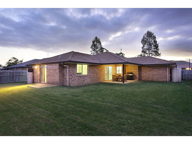 38 Coochin Hills Drive, Beerwah QLD 4519