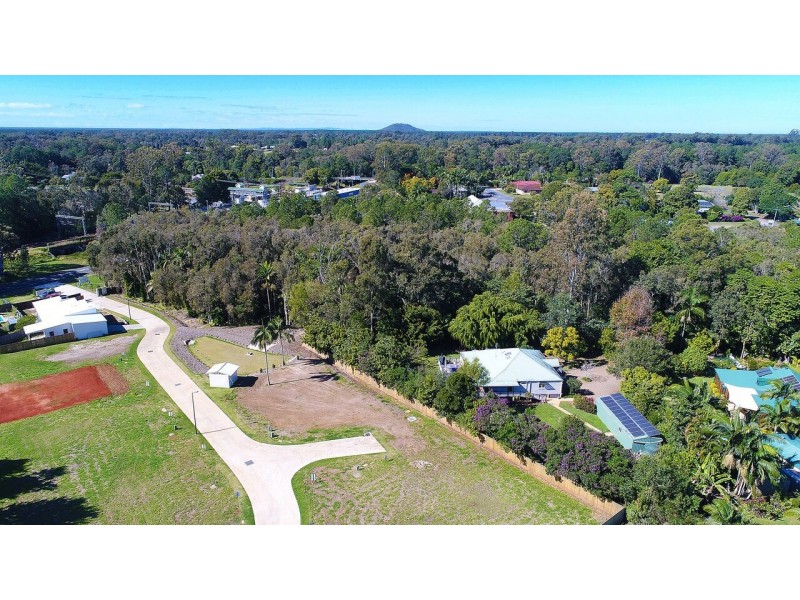 PLATINUM COURT 23  Railway Pde, Glass House Mountains QLD 4518