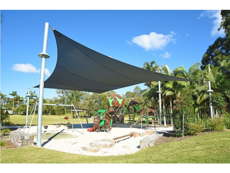 PLATINUM COURT 23  Railway Pde, Glass House Mountains QLD 4518