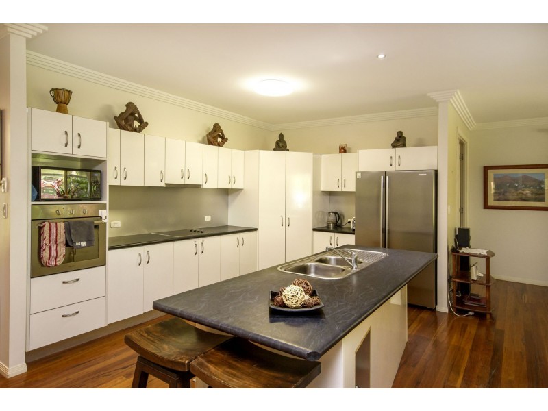 9 Bloomfield Place, Beerwah QLD 4519