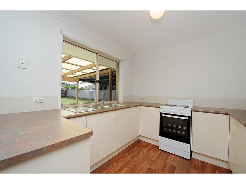 16 Bluegum Street, Landsborough QLD 4550