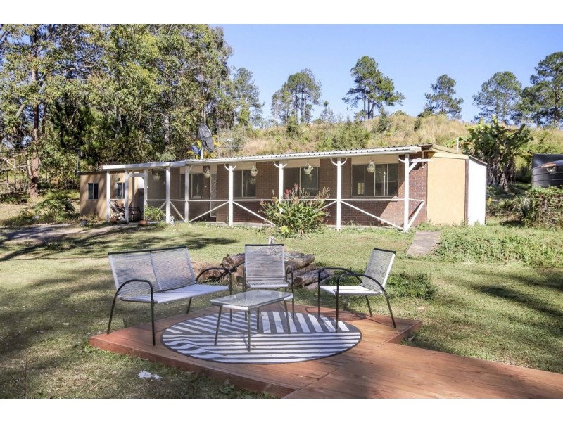 105 River Road, Peachester QLD 4519