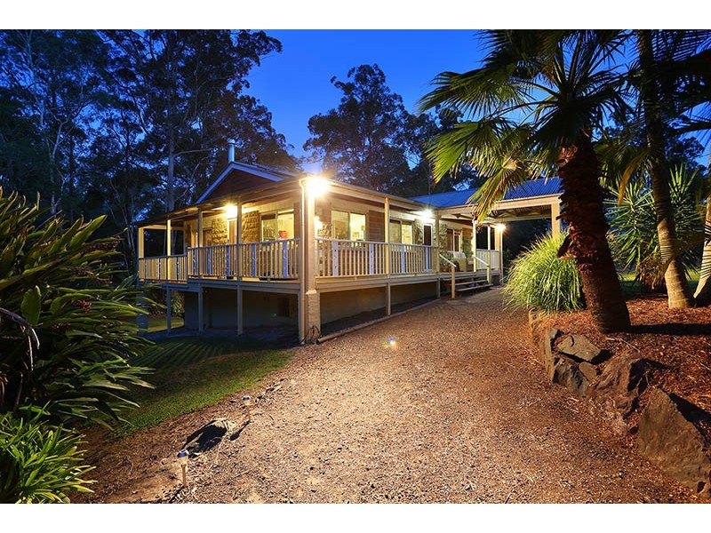 12 Annie Street, Landsborough QLD 4550