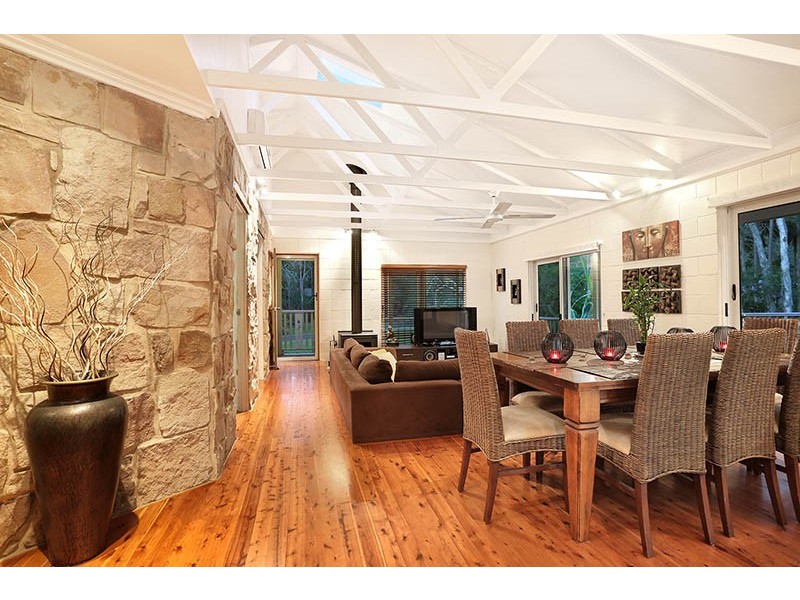 12 Annie Street, Landsborough QLD 4550