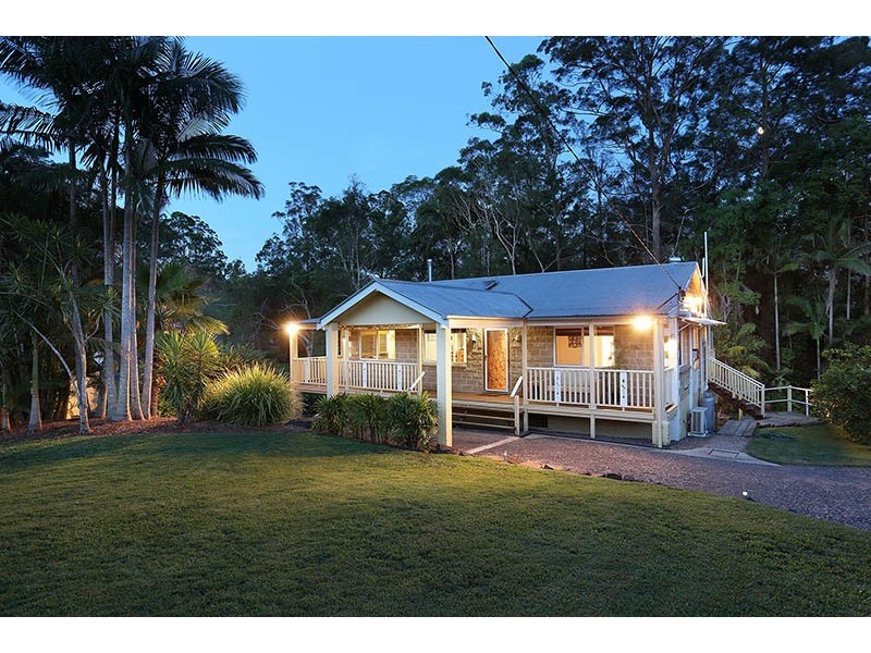 12 Annie Street, Landsborough QLD 4550