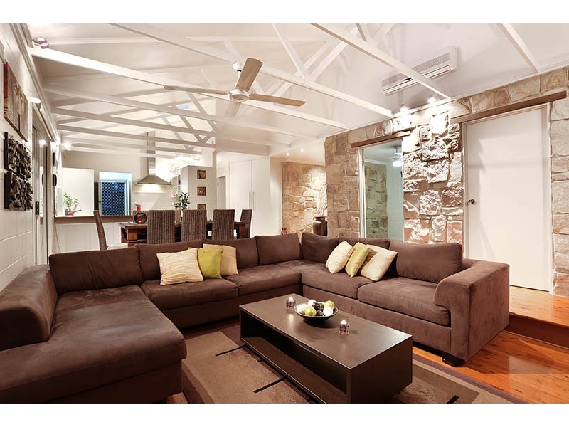 12 Annie Street, Landsborough QLD 4550