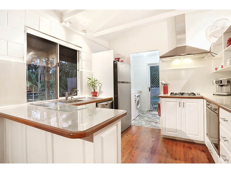 12 Annie Street, Landsborough QLD 4550