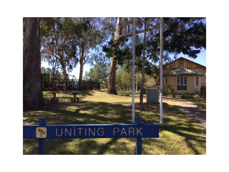 4 Bonato Rd, Glass House Mountains QLD 4518