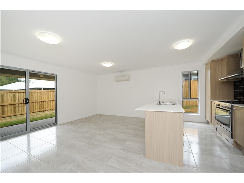 1/5 Karumba Place, Beerwah QLD 4519