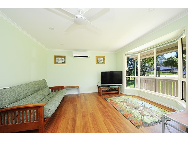 15 Blackbutt St, Beerwah QLD 4519