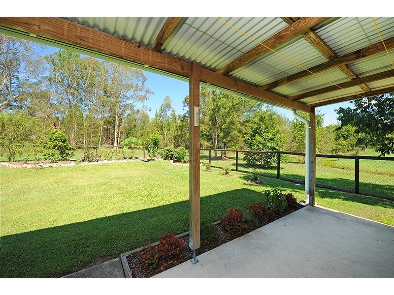 15 Blackbutt St, Beerwah QLD 4519