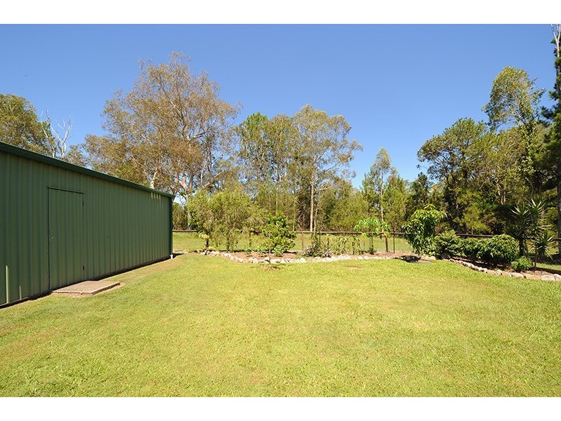 15 Blackbutt St, Beerwah QLD 4519