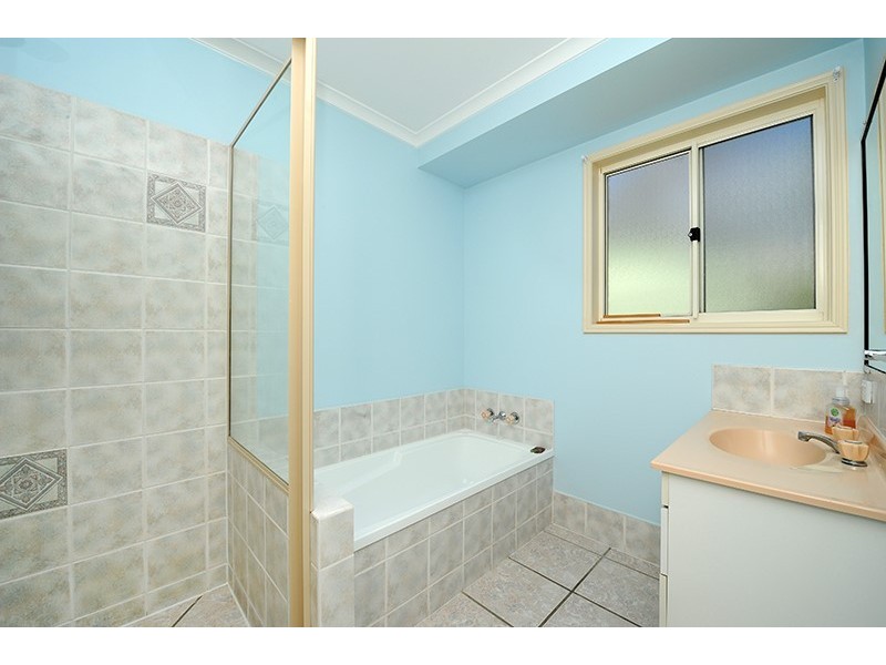 15 Blackbutt St, Beerwah QLD 4519