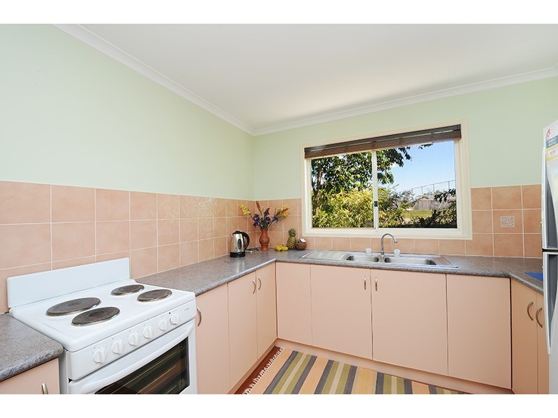 15 Blackbutt St, Beerwah QLD 4519