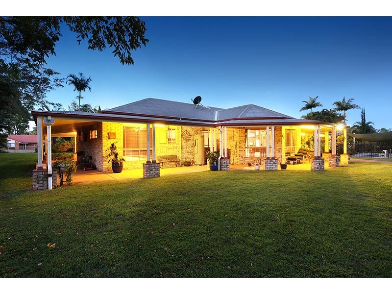 28 PETERS RD, Glass House Mountains QLD 4518