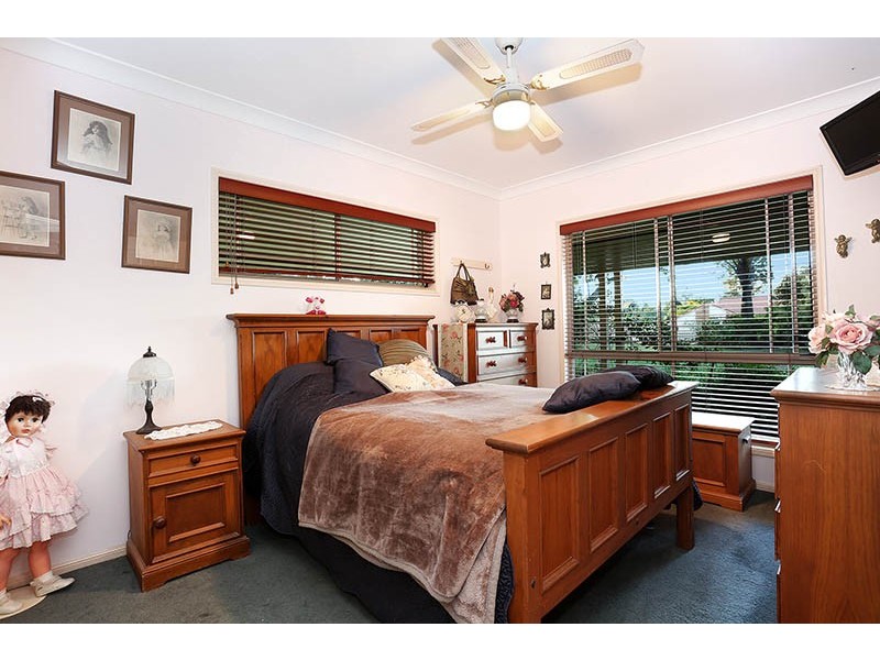 28 PETERS RD, Glass House Mountains QLD 4518