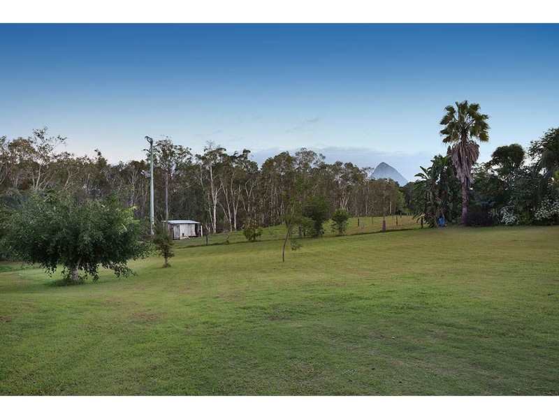 28 PETERS RD, Glass House Mountains QLD 4518