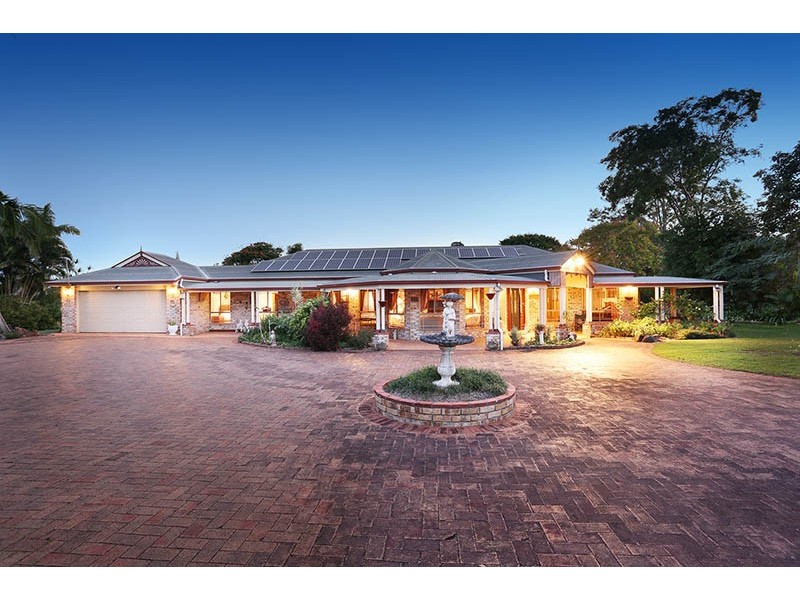 28 PETERS RD, Glass House Mountains QLD 4518