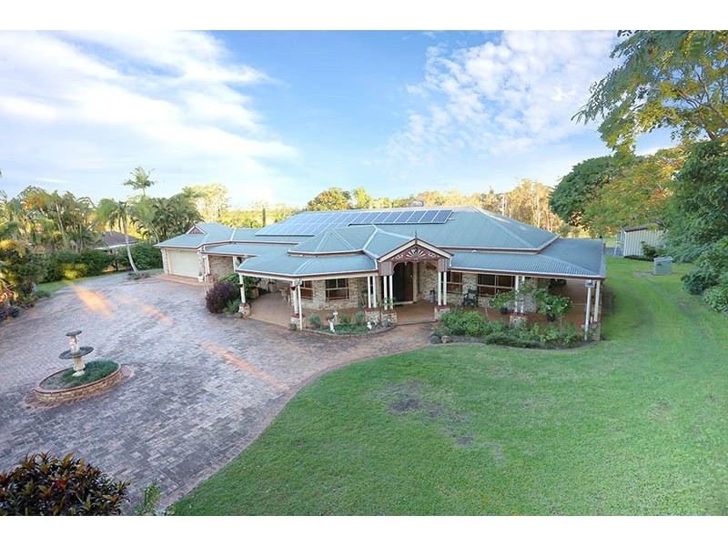 28 PETERS RD, Glass House Mountains QLD 4518