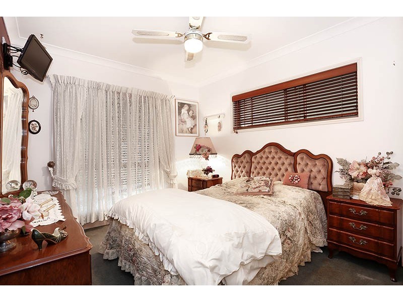 28 PETERS RD, Glass House Mountains QLD 4518