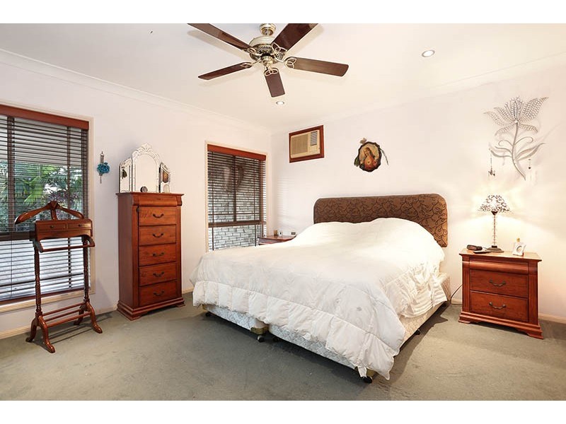 28 PETERS RD, Glass House Mountains QLD 4518