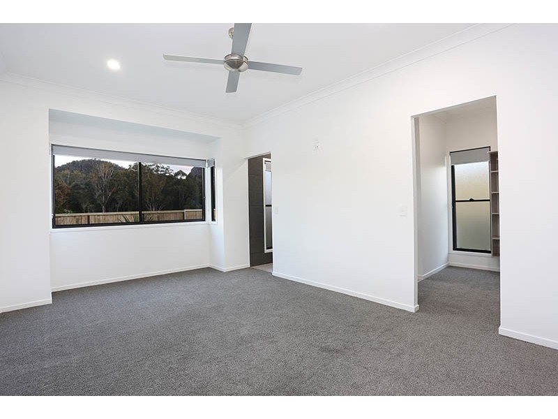 11 Palmerston Crescent, Beerwah QLD 4519