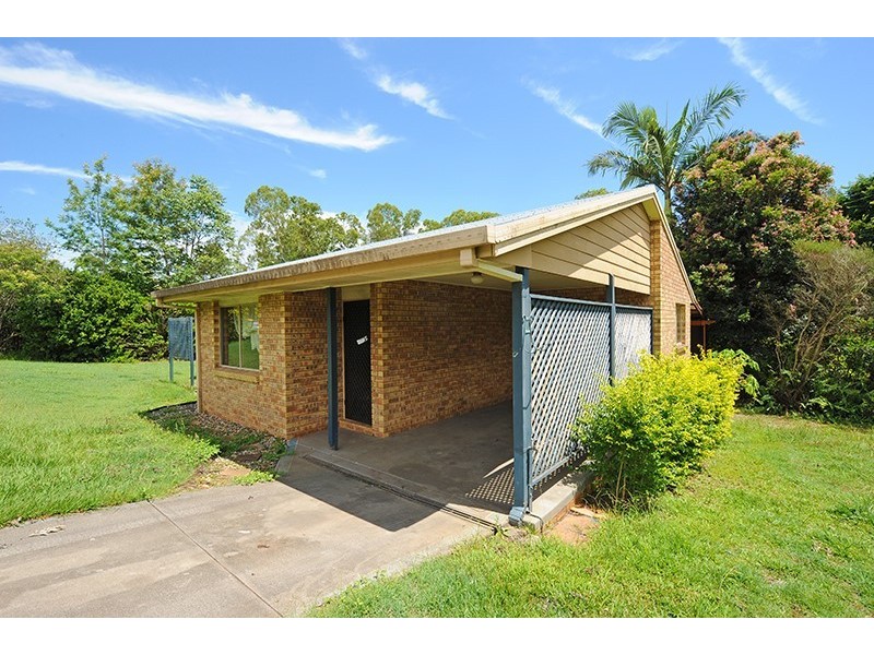 41 Railway Parade, Glass House Mountains QLD 4518