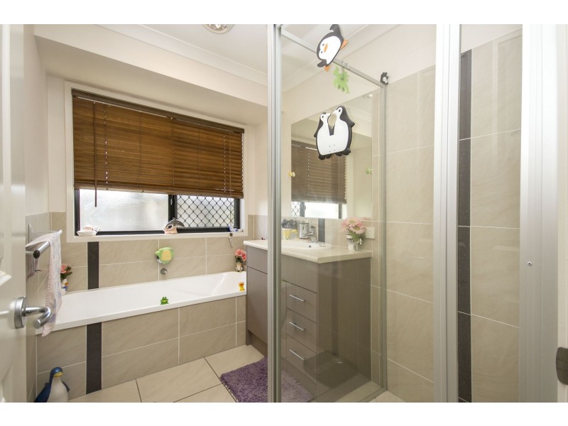 8 Flinders Avenue, Beerwah QLD 4519