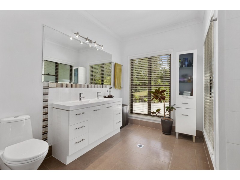 535 Macdonalds Road, Peachester QLD 4519