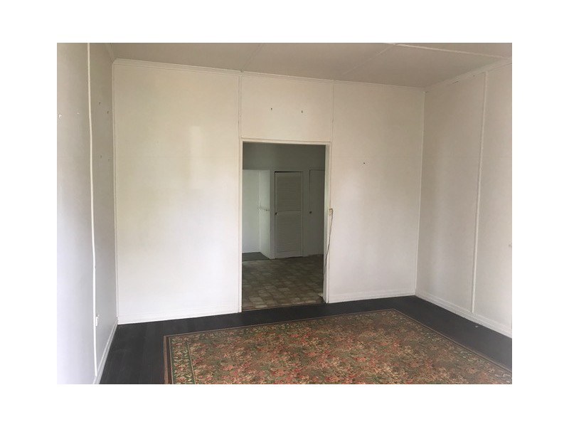 18 Swan Street, Beerwah QLD 4519