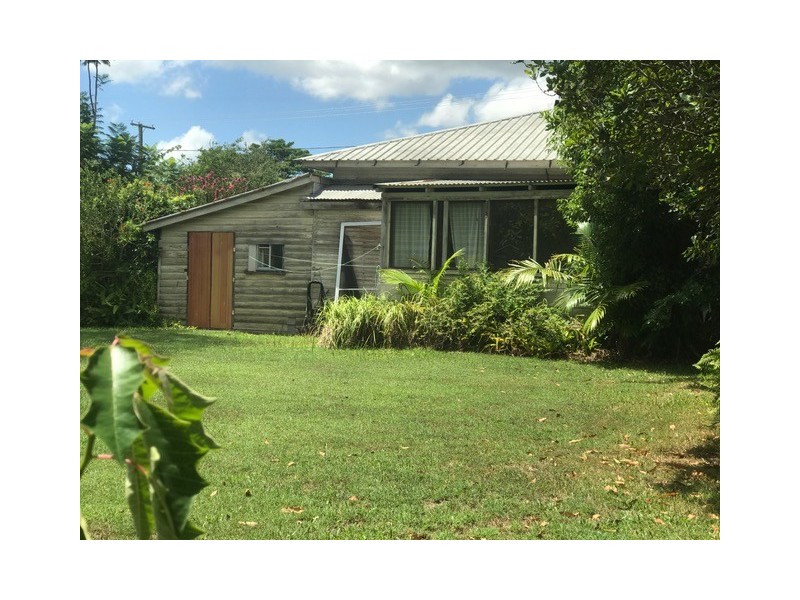 18 Swan Street, Beerwah QLD 4519
