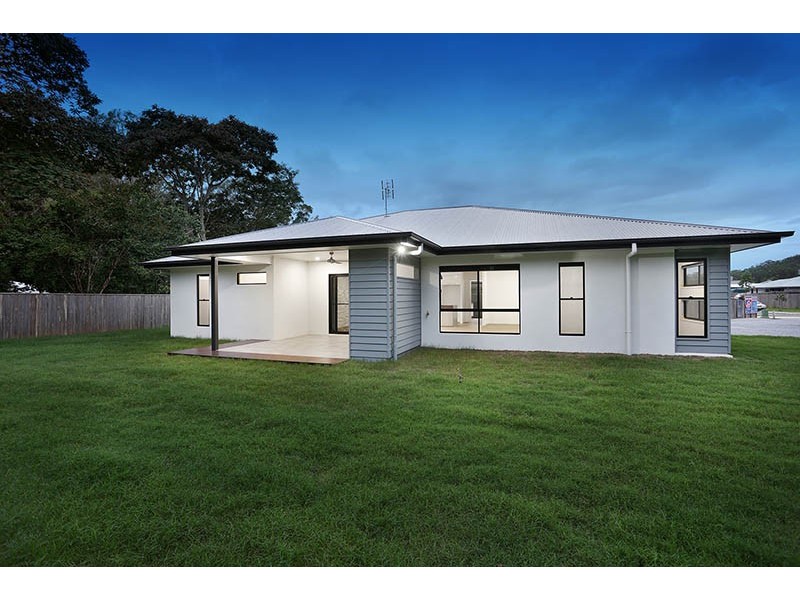 7 Malanda Court, Beerwah QLD 4519