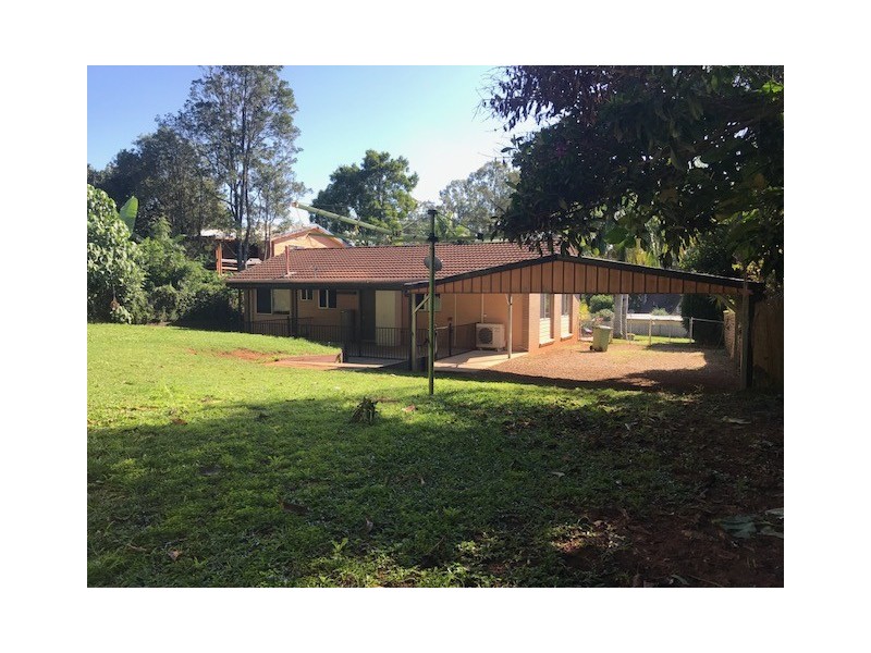 8 Ruwa Drive, Glass House Mountains QLD 4518