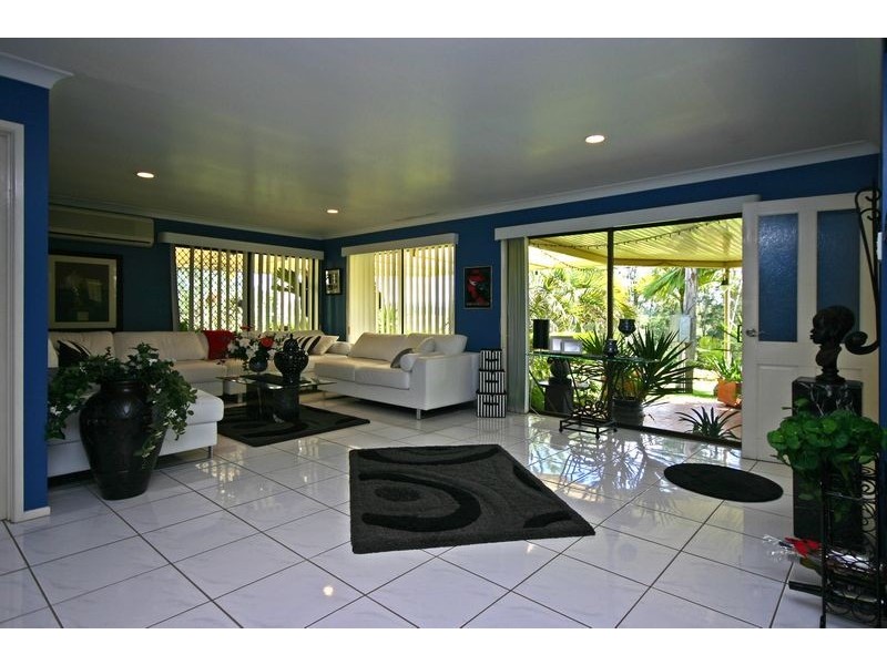 276 Barrs Road, Glass House Mountains QLD 4518