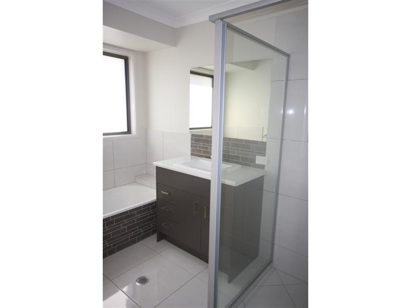 1 (Lot 60) Kate Court, Beerwah QLD 4519