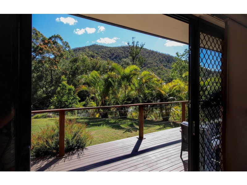 2 Bloomfield Place, Beerwah QLD 4519