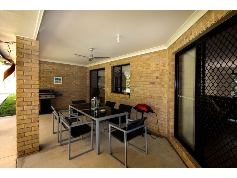 2 Bloomfield Place, Beerwah QLD 4519