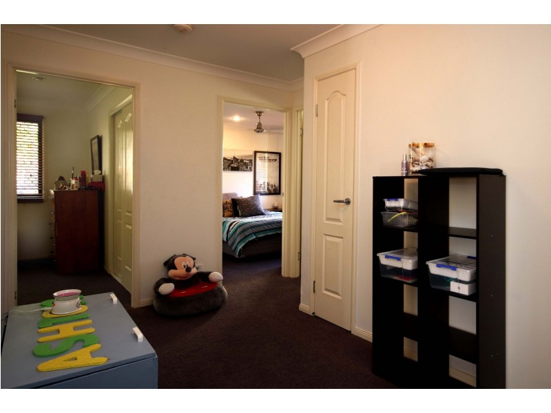 2 Bloomfield Place, Beerwah QLD 4519