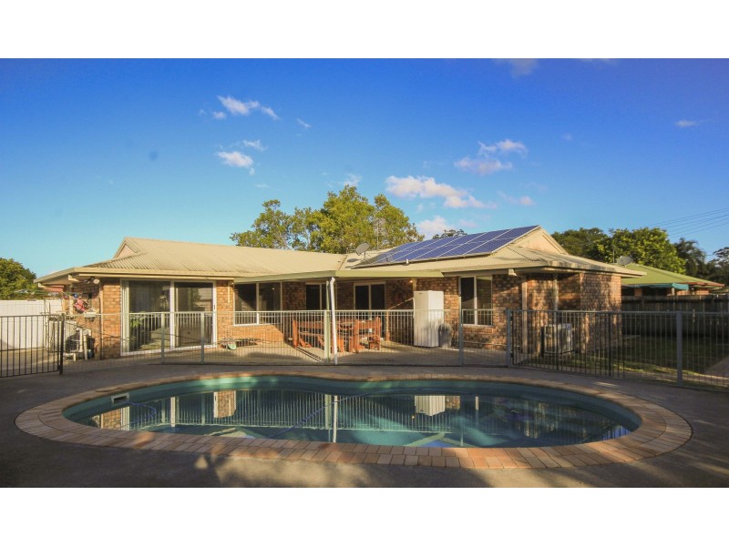 2 Redwood Court, Landsborough QLD 4550