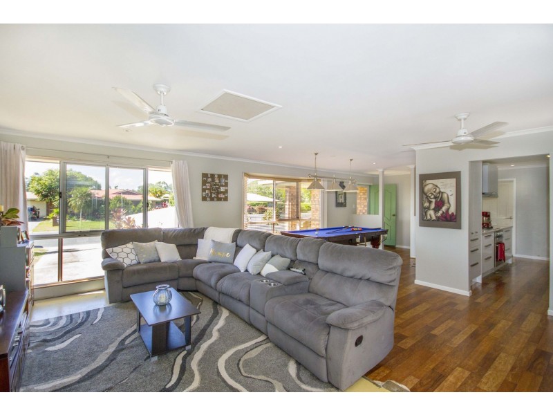 2 Redwood Court, Landsborough QLD 4550