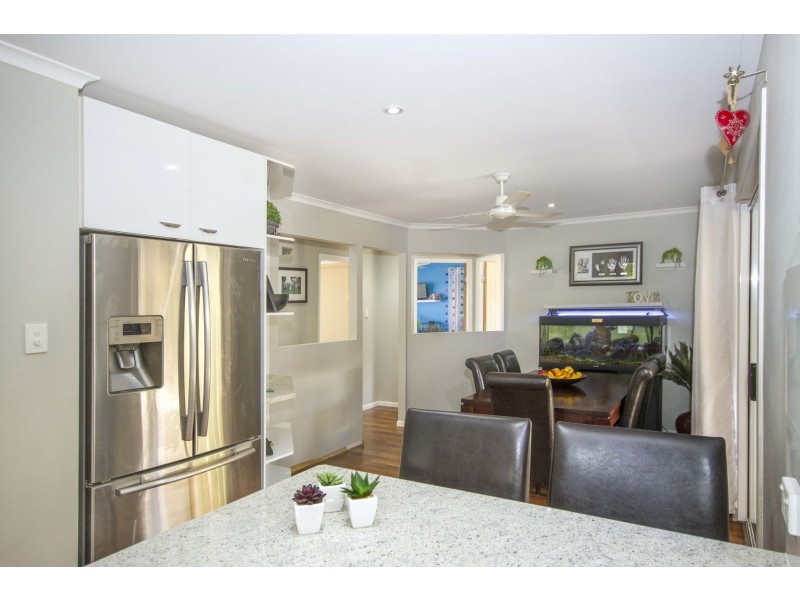 2 Redwood Court, Landsborough QLD 4550