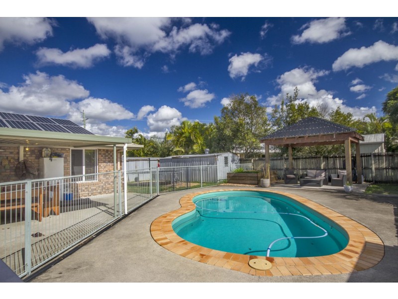 2 Redwood Court, Landsborough QLD 4550