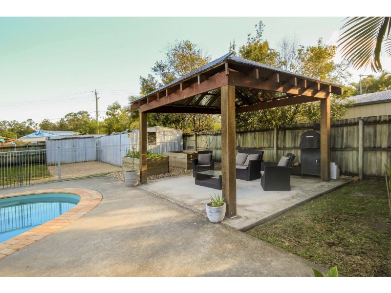 2 Redwood Court, Landsborough QLD 4550